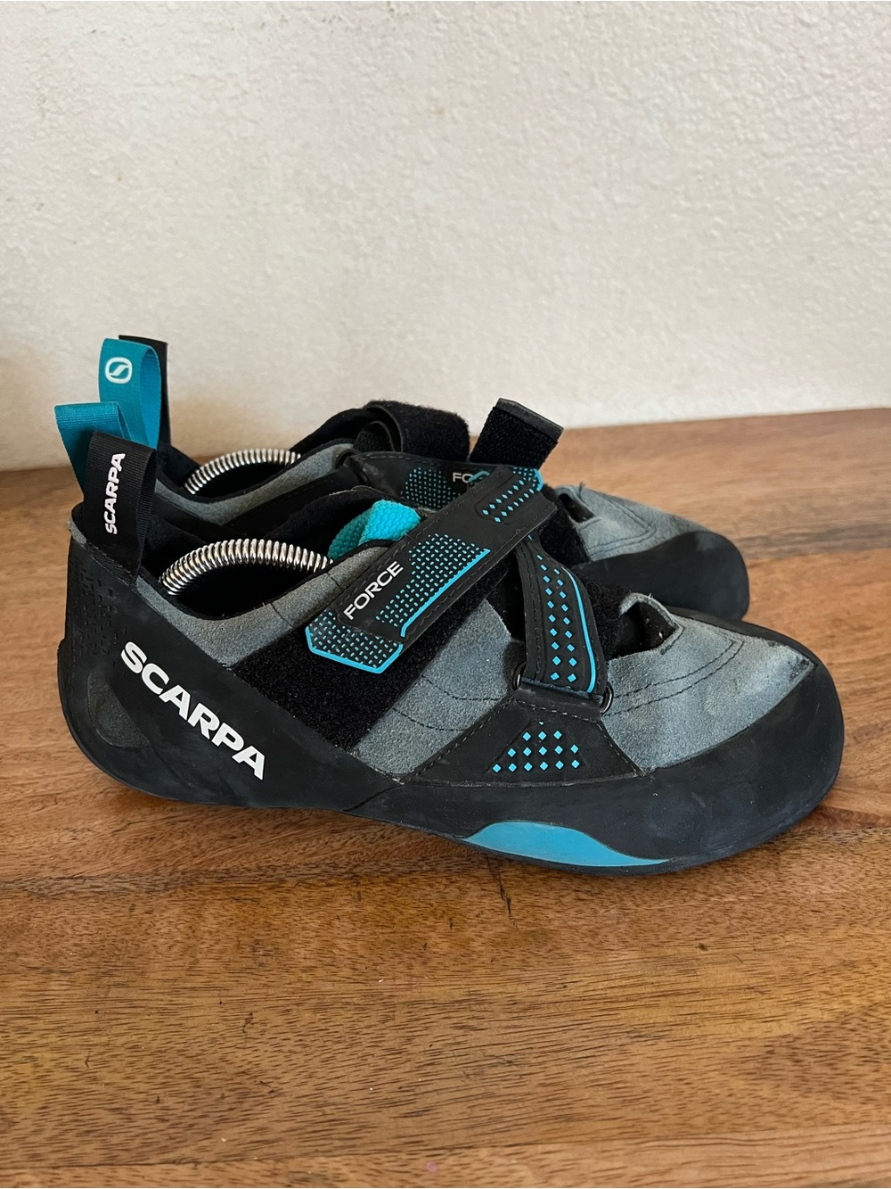 Scarpa Force Climbing Shoe - Men's Size 10 1/3